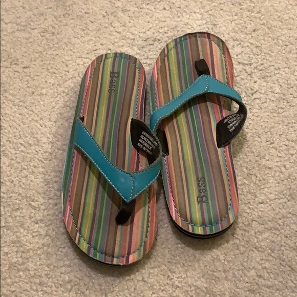Bass Shoes - Bass flip flops